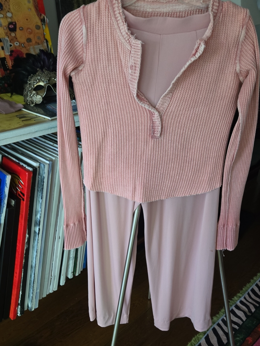 Free People Women’s Pink Ribbed Knit Long Sleeve Toph - Soft Blush
